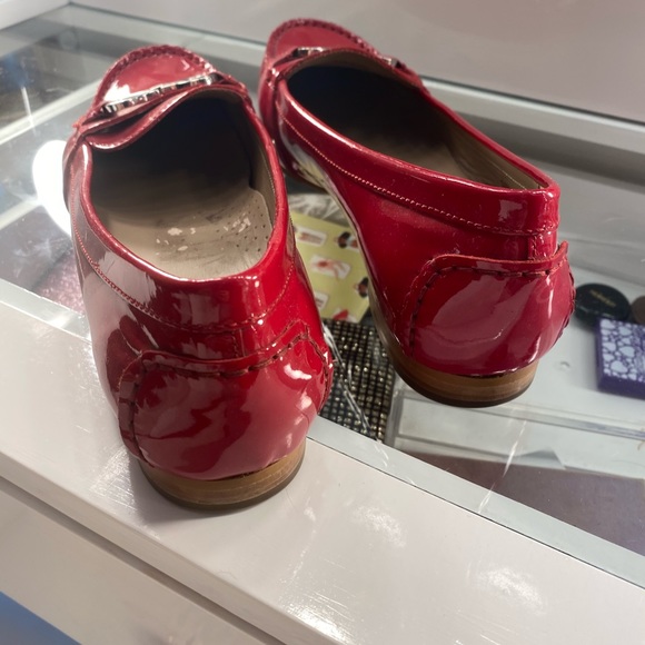 Cole Haan woman’s loafers - Picture 4 of 8